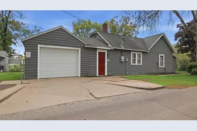 237 10th Avenue, Eau Claire, WI 54703 - Photo 1