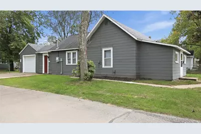 237 10th Avenue, Eau Claire, WI 54703 - Photo 3