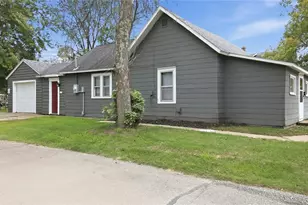 237 10th Ave, Eau Claire, WI 54703 - Photo 3
