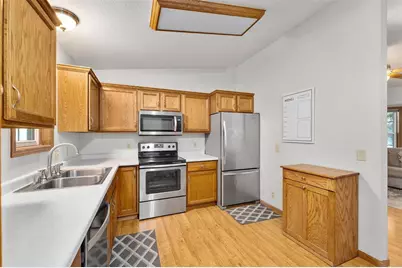2704 Hemlock Lane, Eau Claire, WI 54703 - Photo 11