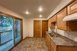 2519 Peebles St, Eau Claire, WI 54703 - Photo 5