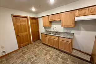 2519 Peebles St, Eau Claire, WI 54703 - Photo 7