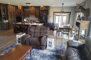 3482 Creek Ridge Dr, Eau Claire, WI 54703 - Photo 3