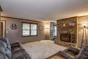 4610 Woodstock Ct, Eau Claire, WI 54701 - Photo 3