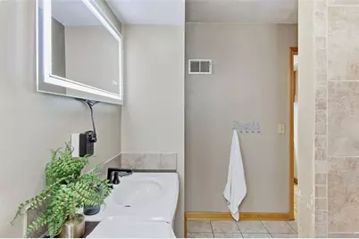 1043 Vine Street, Eau Claire, WI 54703 - Photo 23