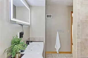 1043 Vine St, Eau Claire, WI 54703 - Photo 23