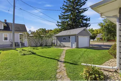 1043 Vine Street, Eau Claire, WI 54703 - Photo 27