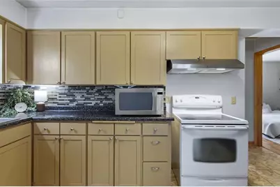1043 Vine Street, Eau Claire, WI 54703 - Photo 13