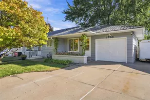 1703 Lloyd Ave, Eau Claire, WI 54701 - Photo 3