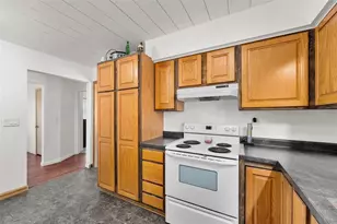 1703 Lloyd Ave, Eau Claire, WI 54701 - Photo 9