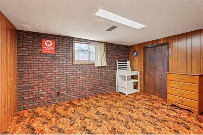 1703 Lloyd Avenue, Eau Claire, WI 54701 - Photo 23