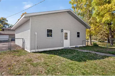 219 Spruce Street, Spooner, WI 54801 - Photo 5