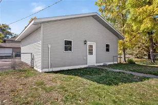 219 Spruce St, Spooner, WI 54801 - Photo 5