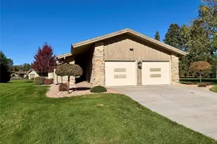 534 Fairfield Ct, Chippewa Falls, WI 54729 - Photo 5