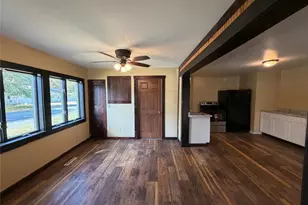 1514 Douglas St, Menomonie, WI 54751 - Photo 7