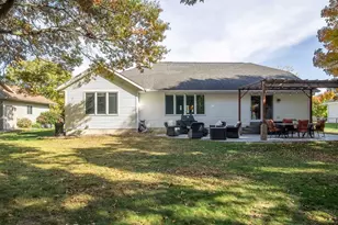 2922 Wayland Ct, Eau Claire, WI 54703 - Photo 5