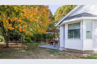 2922 Wayland Court, Eau Claire, WI 54703 - Photo 11