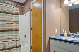 2922 Wayland Ct, Eau Claire, WI 54703 - Photo 15