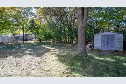 2922 Wayland Court, Eau Claire, WI 54703 - Photo 3