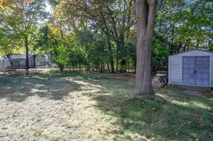 2922 Wayland Ct, Eau Claire, WI 54703 - Photo 3