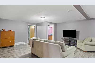 2922 Wayland Court, Eau Claire, WI 54703 - Photo 49