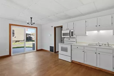 513 Main Street, Augusta, WI 54722 - Photo 3
