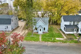 107 4th St, Menomonie, WI 54751 - Photo 35
