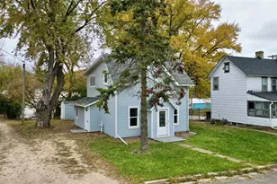 107 4th St, Menomonie, WI 54751 - Photo 33