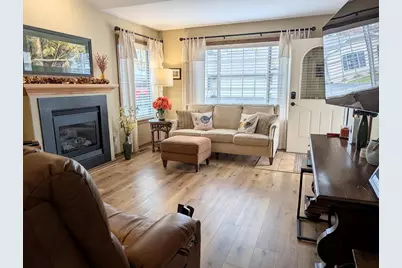 4217 W Robin Meadows Lane #4217, Eau Claire, WI 54701 - Photo 7