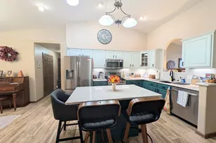 4217 W Robin Meadows Ln, Eau Claire, WI 54701 - Photo 9