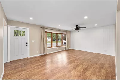 204 E Rusch Street, Thorp, WI 54771 - Photo 5