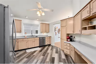 332 W Hamilton Avenue, Eau Claire, WI 54701 - Photo 13