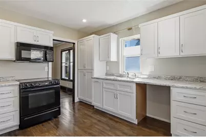 2422 4th Street, Eau Claire, WI 54703 - Photo 13
