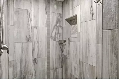 2422 4th Street, Eau Claire, WI 54703 - Photo 23