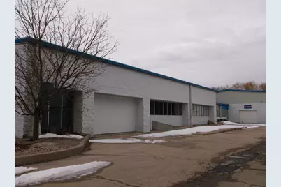 911 Witzel Avenue, Oshkosh, WI 54902 - Photo 3