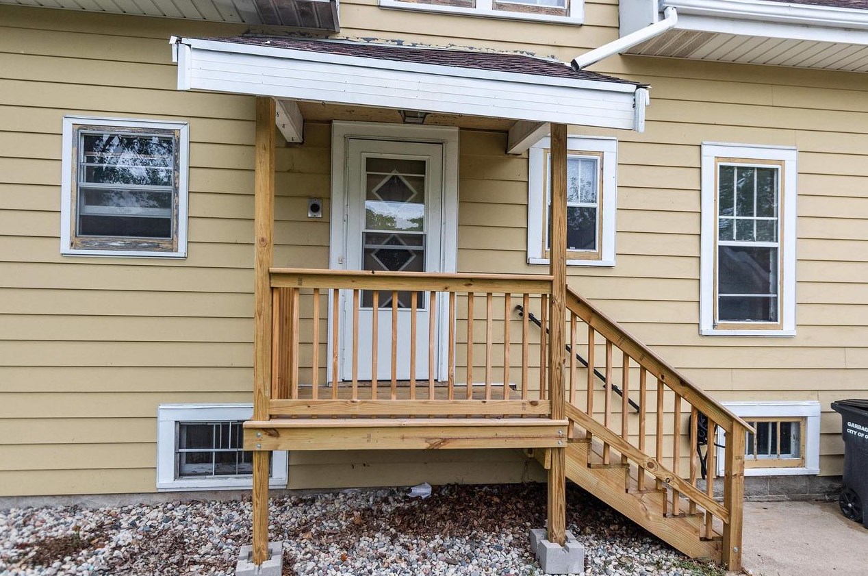 1234 Cedar St, Oshkosh WI  54901-3626 exterior