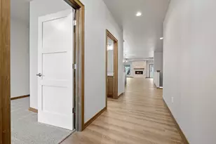 487 Papermill Cir, Kimberly, WI 54136 - Photo 3