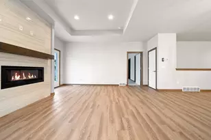 487 Papermill Cir, Kimberly, WI 54136 - Photo 7