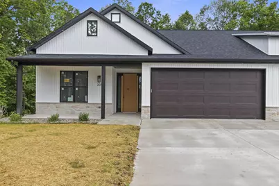205 Deer Shed Trail #20, Green Bay, WI 54302 - Photo 1