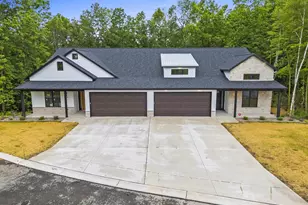 205 Deer Shed Trl, Green Bay, WI 54302 - Photo 9