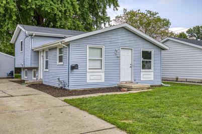 226 W Smith Avenue, Oshkosh, WI 54901 - Photo 1