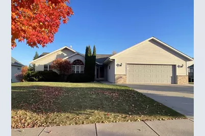 21 Southern Edge Court, Fond du Lac, WI 54935 - Photo 1