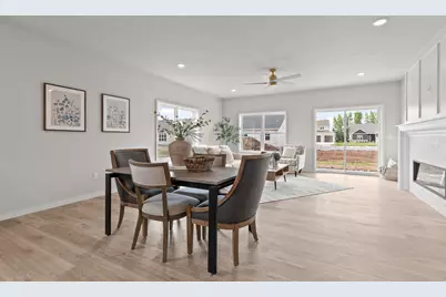 3687 Callalilly Lane, Appleton, WI 54913 - Photo 5