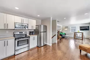 893 Stadium Dr, Green Bay, WI 54304 - Photo 9