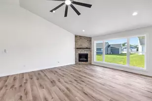 2521 Beasle Ct, De Pere, WI 54115 - Photo 7