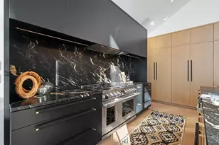 2080 Greenleaf Rd, De Pere, WI 54115 - Photo 17