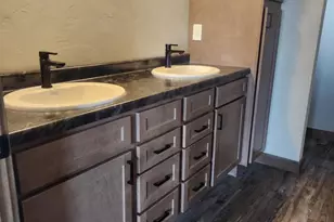 2021 Red Fox Ln, Kaukauna, WI 54130 - Photo 11