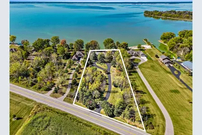 3555 Nicolet Drive, Green Bay, WI 54311 - Photo 3