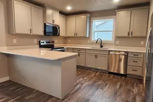 2017 Red Fox Ln, Kaukauna, WI 54130 - Photo 7