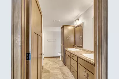 1419 Prairie Lake Circle, Neenah, WI 54956 - Photo 15